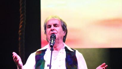 Archivbild: stg
Beim Konzert 2019 in Bayreuth durfte Chris de Burgh von Pressefotografen noch in Szene gesetzt werden, am Montag auf der Luisenburg hat dies die Künstleragentur verhindert.
