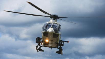 Symbolbild: Bayerische Polizei
Mit einem Laserpointer zielte ein 60-Jähriger auf einen Polizeihubschrauber.