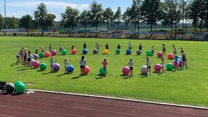 Archivbild: wro
Die Tanzgruppe Temptation des TB Jahn leistet auch heuer einen Beitrag zum Gelingen des Ferienprogramms der Marktgemeinde Wiesau.