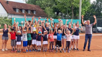 Bild: Manuel Färber/exb
Kindervereinsmeisterschaften 2022 der DJK Neustadt Tennisabteilung.