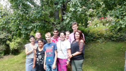 Bild: OGV Bärnau/exb
Eine Gruppe Jugendlicher mit ihren Betreuern von der Behinderteneinrichtung aus Milíře war zu Gast in Bärnau.