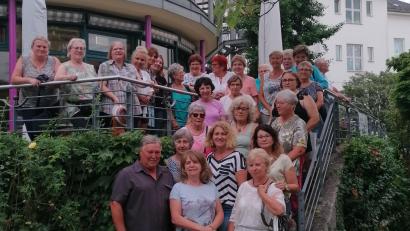 Bild: Daniela Thoma /exb
Die Damen-Gymnastikgruppe Schwarzenbach feiert ihr 50-jähriges Bestehen.