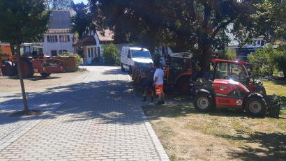 Bild: ld
Der Bauhof ist seit Tagen mit allen Fahrzeugen im Einsatz.