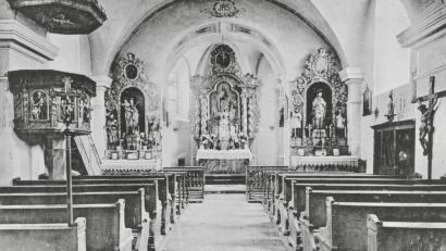 Archivbild: Pfarrei Ursensollen/exb
Die Ursensollener Kirche, wie sie sich bis 1955 vor der Renovierung zeigte.