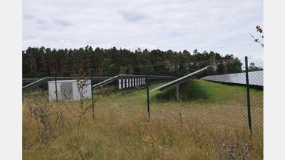 Bild: bö
Die gleich hinter der Erzweg-Stub´n gelegene Freiflächen Photovoltaik-Anlage soll erweitert werden. Der Gemeinderat stimmte zwar zu, aber es gilt noch Auflagen wie Sicht- und Blendschutz-Maßnahmen zu erfüllen.