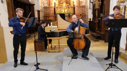 Bild: do
Im Rahmen des Festivals junger Künstler Bayreuth gastierte zum Auftakt der Speinsharter Sommerkonzerte das Yara-Ensemble