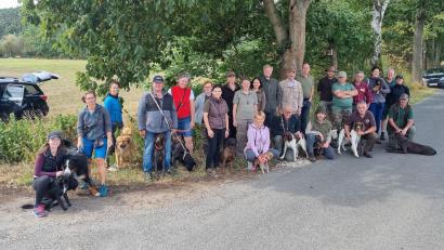 Bild: Herbert Fieback/exb
30 Hunde legten die Prüfung beim Kurs für Begleit- und Jagdhunde ab.