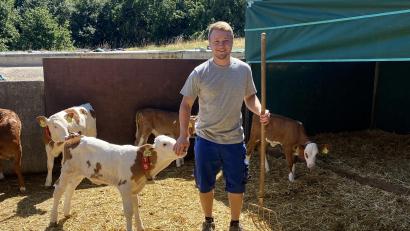 Bild: Nickl/exb
Johannes Nickl aus Trabitz hat die Ausbildung zum Landwirt mit großem Erfolg absolviert.