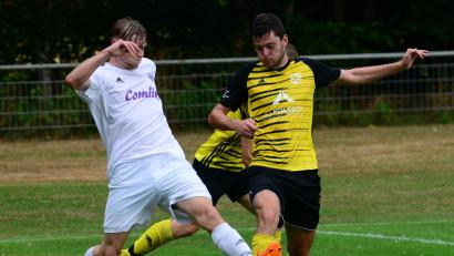 Archivbild: mhs
Der TSV Detag Wernberg (Szene mit Fabio Schmidt, links, aus der Partie gegen den FC Ränkam/0:0) ist am Wochenende im Doppeleinsatz: Am Freitag gegen den SV Hahnbach und am Montag beim FC Untertraubenbach.
