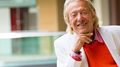 Bild: picture alliance / dpa
Rolf Eden 2021 in Berlin. Der ehemalige Playboy starb im Alter von 92 Jahren.