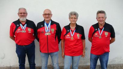 Bild: smr
Die erfolgreichen Medaillengewinner (von links): Georg Pickelmann, Josef Singer, Ingrid Schmer und Fritz Seegerer.