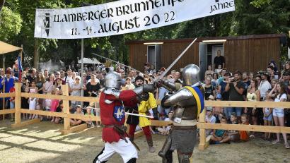 Bild: Petra Hartl
Drei Tage lang feierte Cantus Ferrum, der Verein für erlebte Geschichte, sein Brunnenfest in Amberg.
