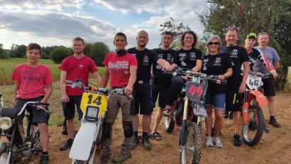 Bild: Stephan Freund/exb
Auf ihr Heimrennen freuen sich diese Aktiven der Teams "Bora Bora" und "Wülde Hund".