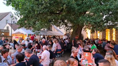 Bild: sne
Mehrere hundert Gäste besuchten die Italienische Nacht der SV Grafenwöhr im Stadtpark.
