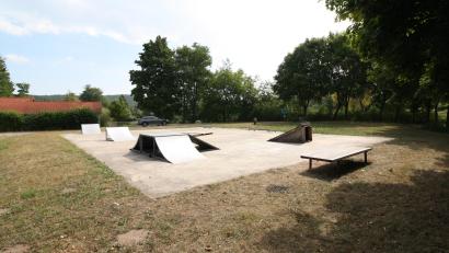Bild: bjp
Vor 17 Jahren wurde der Skaterpark in der Kiesibeach-Freizeitanlage eingeweiht, und dieses Alter sieht man ihm auch an. Auf Vorschlag junger Pressather hat der Jugendausschuss des Stadtrats nun eine Erneuerung angeregt - eine von vielen jugendpolitischen "Baustellen", denen sich die Stadtverwaltung und ein neu zu wählendes Jugendparlament in den nächsten Monaten und Jahren widmen werden.
