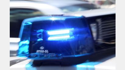 Symbolbild: Stephan Jansen/dpa
Die Polizei sucht einen Rowdy, der ein Auto verkratzte.