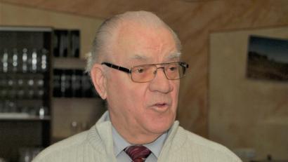 Archivbild: do
Hans Krapf in seinem Element als Pionier der Bienenzucht