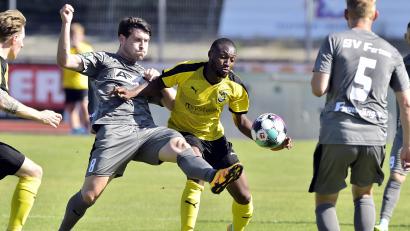 Archivbild: Hubert Ziegler
Banding Jawara (Mitte) wird vermutlich Monate ausfallen.