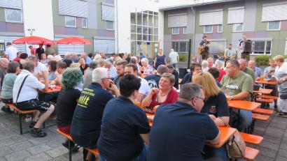 Bild: adj
Viele Altenstädter kamen um mit der SPD zu feiern