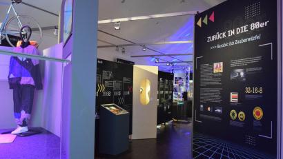 Bild: Julia Riß/exb
Ein Blick in die Ausstellung der 80er-Jahre im Amberger Stadtmuseum.