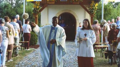 Bild: Reinhard Haise/exb
Festgottesdienst an der Marienkapelle in Wildenau.