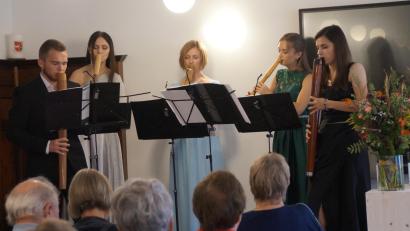 Bild: wel
"Wenn Engel zuhören" titelte das Konzert des Dualis- Quintetts im Saal des Thammerhauses, das im Rahmen des Festivals Junger Künstler stattfand.