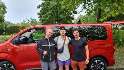 Bild: Sugle/exb
Chris Spanger(links) mit Shawn und Tanner Campbell.