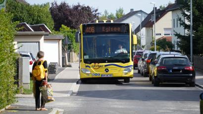 Bild: ref
Die Buslinie 406 fährt weiter durch die Frühlingsstraße. Die Linie 410 hingegen hat eine neue Haltestelle in der Ackermannstraße bekommen.