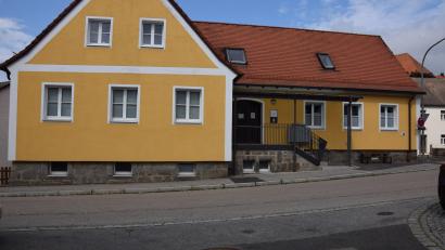 Bild: fla
Im Haus der Bäuerin soll eine neue Heizung eingebaut werden. Vermutlich wird sie mit Pellets betrieben.