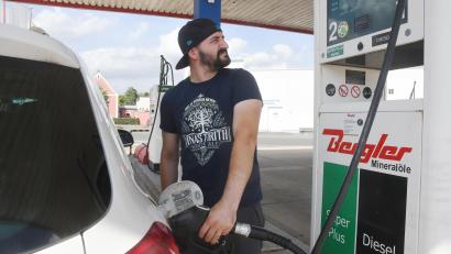 Bild: Gabi Schönberger
Autofahrer merken es bereits: Die Preise für Benzin und Diesel ziehen in den Tagen vor dem Ende des Tankrabatts an.