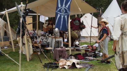 Bild: kaz
Zaubertränke, Schwertkampf und Lagerleben. Beim Larp-Zeltlager des ECW nehmen 80 Personen ab 11 Jahren teil.