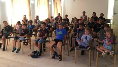 Bild: Angelika Meindl/exb
Den Film "Findet Nemo" schauten die jungen Besucher beim Kinonachmittag im Rahmen des Ferienprogramms.