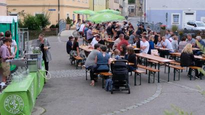 Bild: le
Gemütlich ging es beim 1. Brauereifest der Brauerei Floß zu.