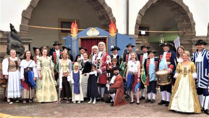 Bild: lg
Der Festspielverein trat beim Barockfest in der alten Residenzstadt Gotha zusammen mit dem Kolping-Spielmannszug auf.