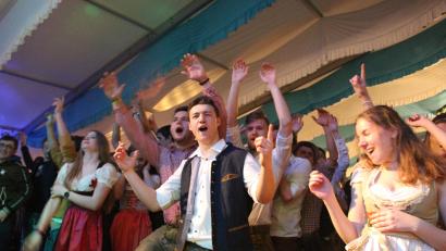 Bild: Michael Weiß/exb
Die Stimmung im Festzelt in Wackersdorf war 2019 schon gut.