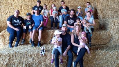 Bild: Silvia Schmidl/exb
Die Familien hatten viel Spaß auf dem Bauernhof.