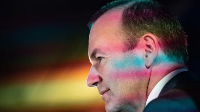 Archivbild: Marcel Kusch
Manfred Weber (CSU) steht in der Kritik für seine Unterstützung von Berlusconi.