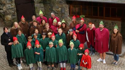 Bild: Jochen Erhardt/exb
20 Kinder machten sich zum Ende der Ferien auf den Weg nach Saalfeld. Dort wollten sie die Feengrotte und den Abenteuerwald erkunden.