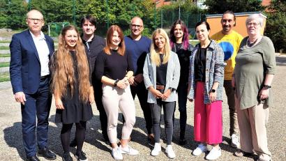 Bild: lg
Die neuen Kollegen wurden von Schulleiter Ludwig Pfeiffer und seiner Stellvertreterin Christine Paschen willkommen geheißen.