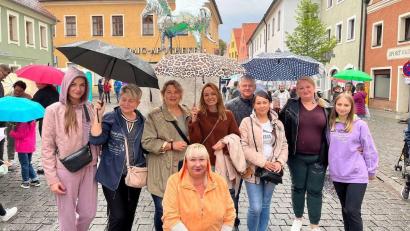Bild: Darina Melnyk/exb
Eine Gruppe des Projekts „Frauentreff“ auf der Luftnacht.