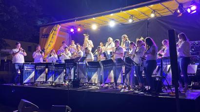 Bild: Stephan Striegl/exb
Der "Waldthurner Blechhaufen" bei einem seiner letzten Auftritte beim Altstadtfest in Vohenstrauß im August.