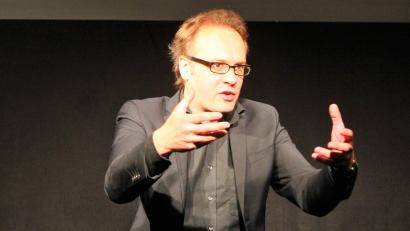 Bild: stg
René Sydow teilt in seinem Programm "Heimsuchung" ziemlich aus