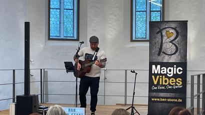 Bild: Marko Pammer/exb
Ben Stone spielte in der Nabburger Marienkirche.