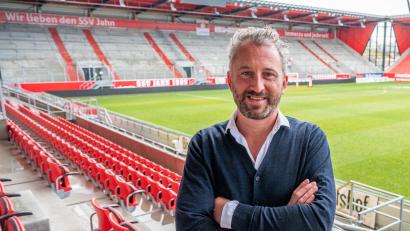 Archivbild: Armin Weigel/dpa
Roger Stilz hat nach nur zehn Monaten seinen Posten als Geschäftsführer Sport beim Fußball-Zweitligisten SSV Jahn Regensburg "auf eigenen Wunsch" aufgegeben.