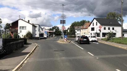 Bild: wro
Derzeit regelt eine in den 1980er Jahren errichtete Ampelanlage den Verkehr an der Kreuzung in Fichtenschacht.