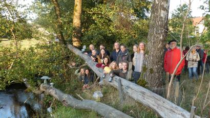 Bild: eib
Das Workshop-Team aus drei Ländern mit den beiden Professoren Karl-Heinz Einberger (links) und Aleš Hnízdil (rechts in roter Jacke)