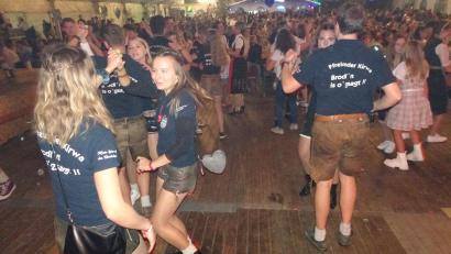 Bild: hm
Ausgelassene Stimmung herrschte zum Auftakt der Pfreimder Kirchweih am Samstag.