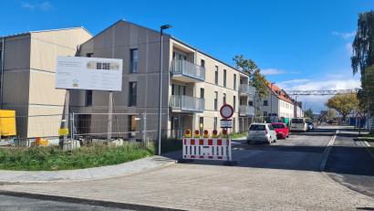 Bild: sne
Der Neubau des Landkreissiedlungswerks und die Neugestaltung der Eichendorffstraße sollen bald abgeschlossen sein.