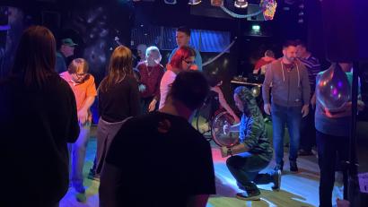 Bild: Johanna Grillenbeck/exb
Der erste Juz-Club nach langer Corona-Pause wird zum vollen Erfolg