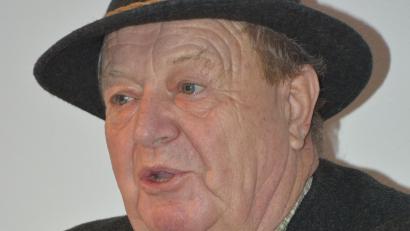 Archivbild: jr
So kannte man ihn: In der Öffentlichkeit war Otto Weiß häufig mit Hut unterwegs – und bei feierlichen Anlässen auch gerne in Feuerwehr-Uniform.